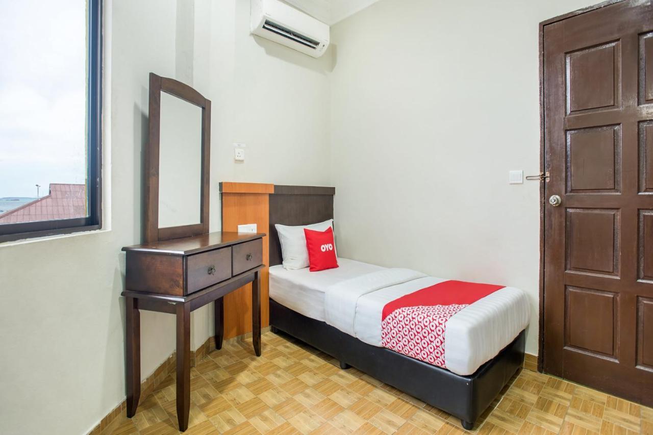 Oyo 89712 Grand Inn Semporna Extérieur photo