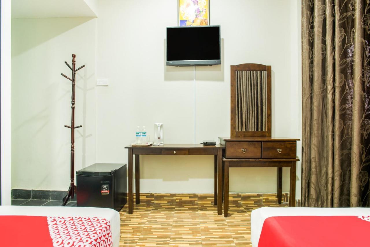 Oyo 89712 Grand Inn Semporna Extérieur photo