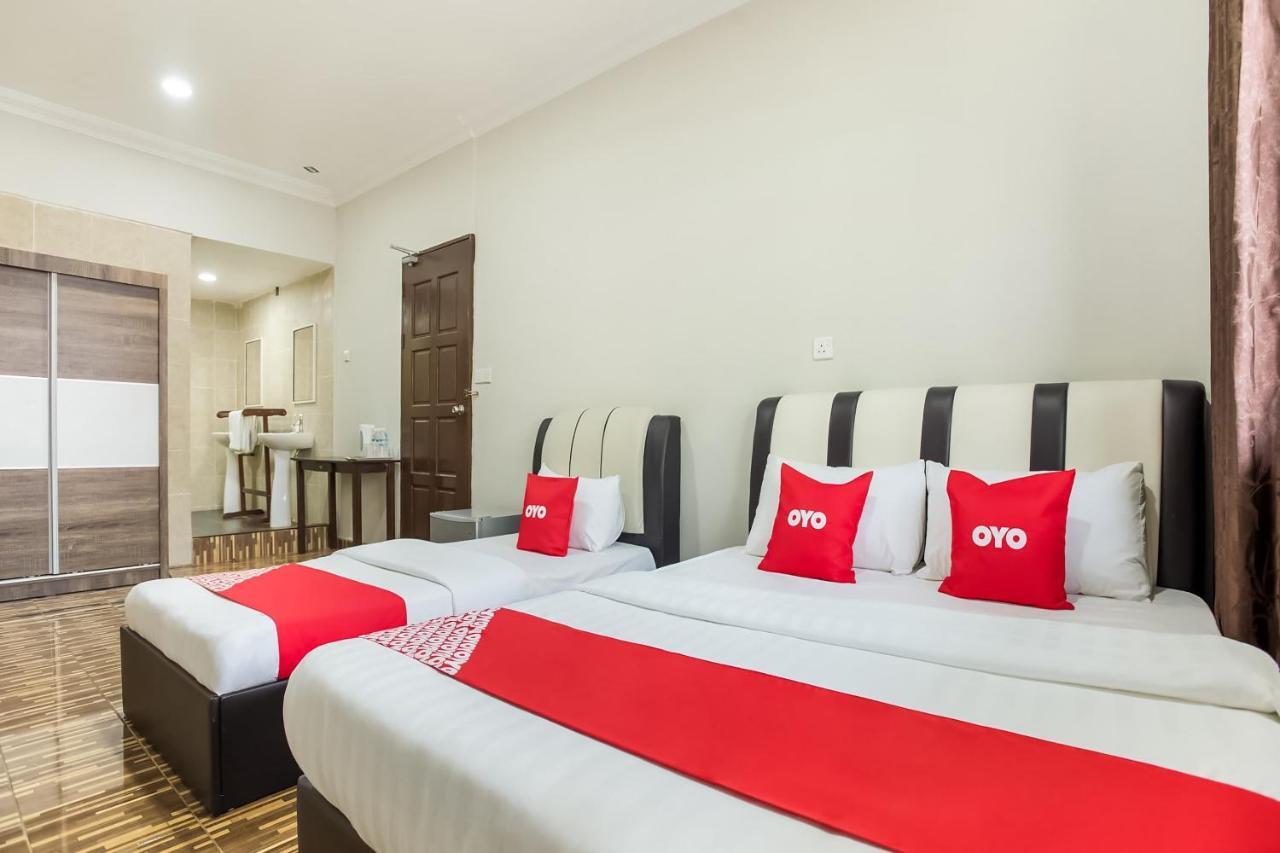 Oyo 89712 Grand Inn Semporna Extérieur photo