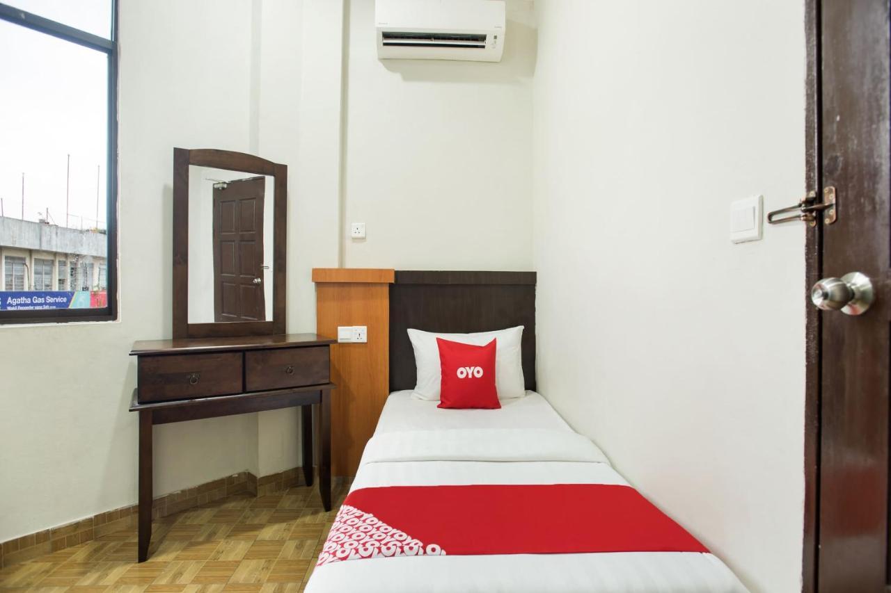 Oyo 89712 Grand Inn Semporna Extérieur photo